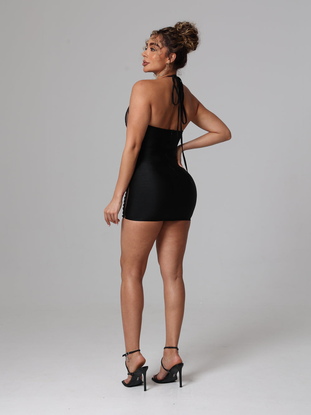 MUÑECA (BLACK)